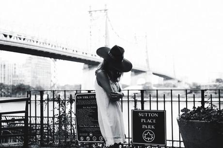 Manhattan-Lack_Of_Color_Hat-Vintage_Dress-NYC-Street_Style-Outfit-12