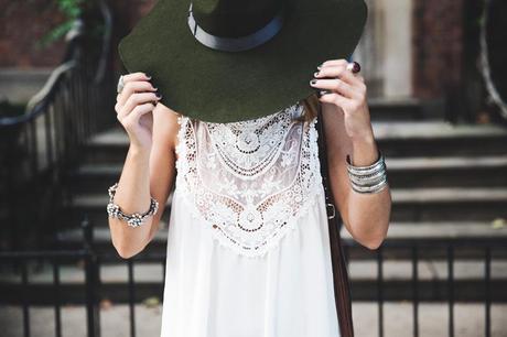 Manhattan-Lack_Of_Color_Hat-Vintage_Dress-NYC-Street_Style-Outfit-22