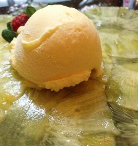 carpaccio-pina-con-helado-restaurante-El-boliche-del-gordo-cabrera-barcelona-1