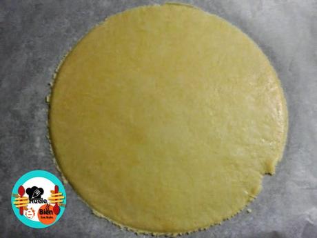 Pastel de melocotones y cacahuetes