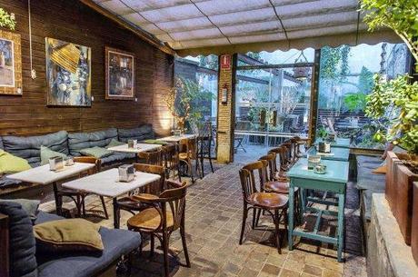 suelos hidráulicos restaurantes vintage españa a coruña estilo vintage retro rústico bares cafes decoración mesas restaurantes decoración exterior terrazas bares decoración exterior restaurantes decoración de cafeterías bares decoración de bares y restaurantes blog decoración y diseño de interiores 