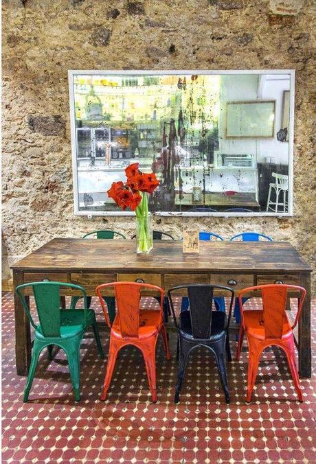 suelos hidráulicos restaurantes vintage españa a coruña estilo vintage retro rústico bares cafes decoración mesas restaurantes decoración exterior terrazas bares decoración exterior restaurantes decoración de cafeterías bares decoración de bares y restaurantes blog decoración y diseño de interiores 