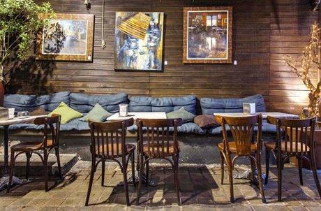 suelos hidráulicos restaurantes vintage españa a coruña estilo vintage retro rústico bares cafes decoración mesas restaurantes decoración exterior terrazas bares decoración exterior restaurantes decoración de cafeterías bares decoración de bares y restaurantes blog decoración y diseño de interiores 