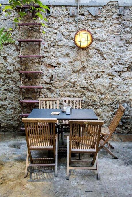 suelos hidráulicos restaurantes vintage españa a coruña estilo vintage retro rústico bares cafes decoración mesas restaurantes decoración exterior terrazas bares decoración exterior restaurantes decoración de cafeterías bares decoración de bares y restaurantes blog decoración y diseño de interiores 