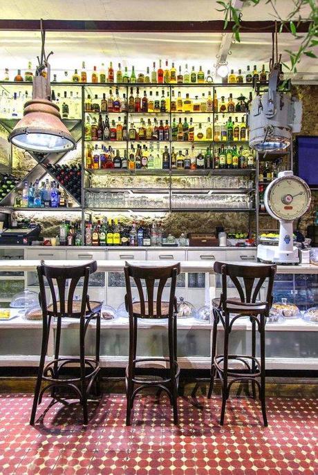 suelos hidráulicos restaurantes vintage españa a coruña estilo vintage retro rústico bares cafes decoración mesas restaurantes decoración exterior terrazas bares decoración exterior restaurantes decoración de cafeterías bares decoración de bares y restaurantes blog decoración y diseño de interiores 