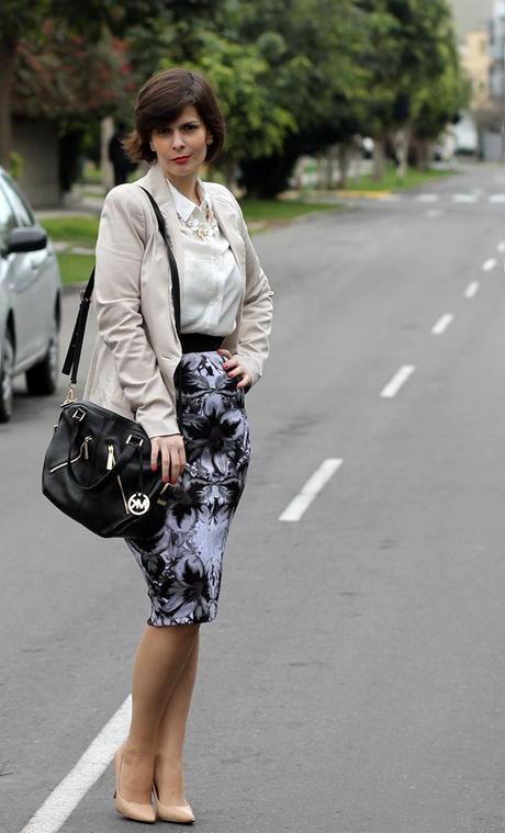 Mis Looks - La falda lápiz de flores