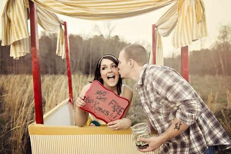 Llena tu boda de besos con un Kissing Booth