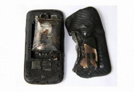 Celular destruído