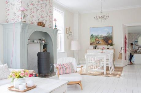 Papel de flores y colores delicados. Combinaciones equilibradas nada cursis