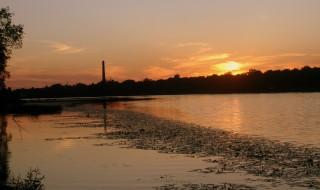 ATARDECER EN PARNU. ESTONIA.