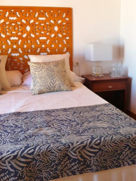 Decoración de habitaciones de una misma villa.