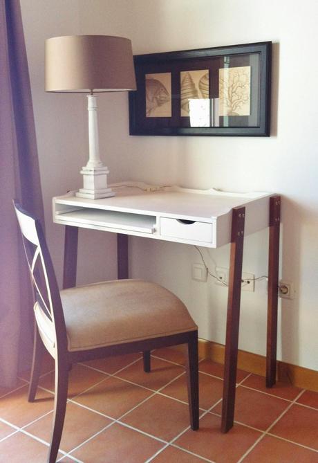 Decoración de habitaciones de una misma villa.