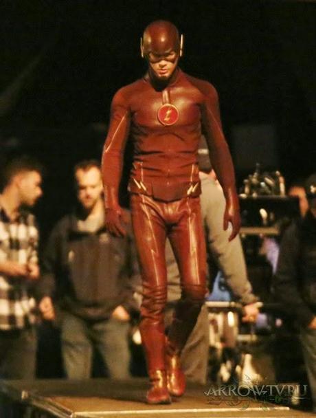 Primeras Imágenes Del Crossover Entre Arrow Y The Flash