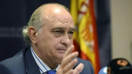 Interior premia con “la Roja” a los mandos más violentos de la Policía.