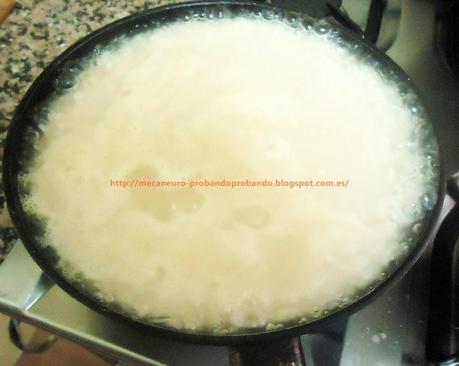 Arroz a la cubana:cocer el arroz