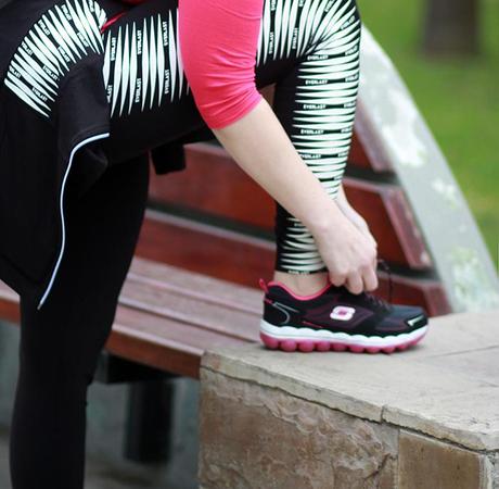 Mis Looks - Deportiva de Negro & Fucsia