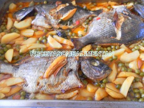 SARGO ASADO CON PATATAS AL HORNO