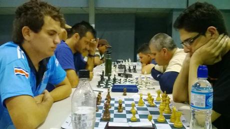 Diez líderan el Open de Santa Ana tras las dos primeras rondas