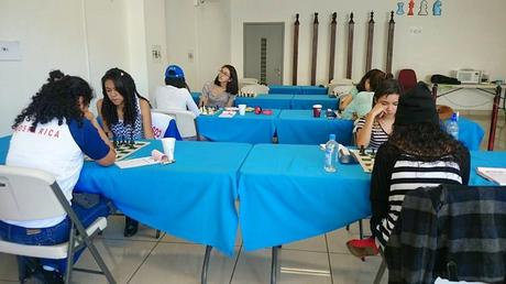 Tras 8 rondas: Lisseth y María abrazadas en la cima del absoluto