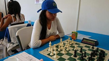 Tras 8 rondas: Lisseth y María abrazadas en la cima del absoluto