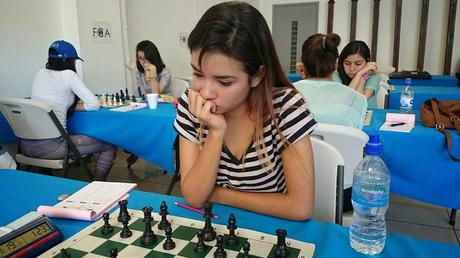 Tras 8 rondas: Lisseth y María abrazadas en la cima del absoluto