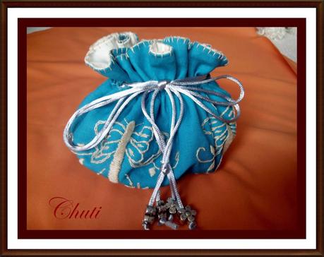 Costurero bombonera, oca sujeta puertas y llaveros