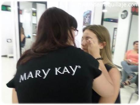 Sesión de maquillaje gratuita con los productos de Mary Kay