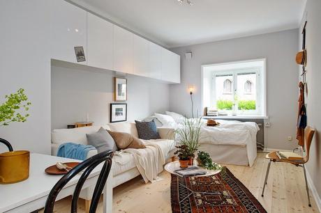 SMALL & LOW COST : VIVIR EN UN APARTAMENTO DE 24M + DIY PERCHERO DE PARED