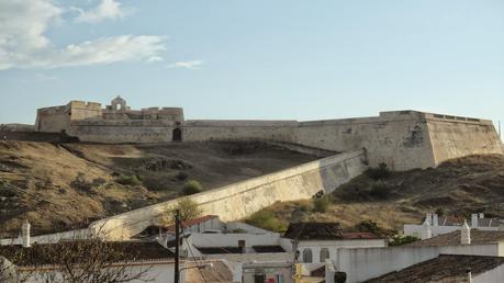 DE CASTRO MARIM A ELVAS, CON MENCIÓN A ALMEIDA Y VALENÇA ...