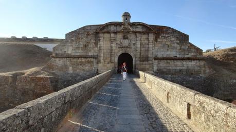 DE CASTRO MARIM A ELVAS, CON MENCIÓN A ALMEIDA Y VALENÇA ...