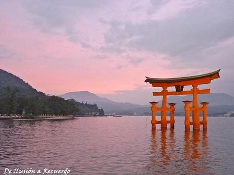 Tori de Miyajima al atardecer