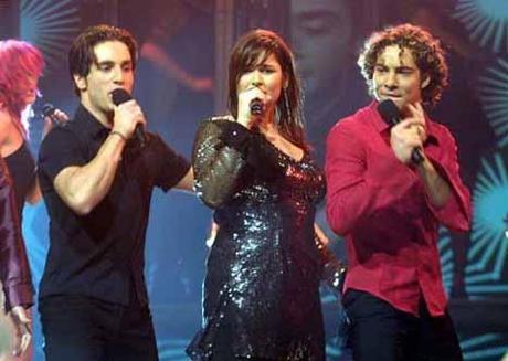 Rosa cantando en Eurovision