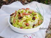 Ensalada tíbia lechuga pasas