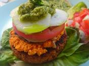 Hamburguesa vegetal mediterránea Vegesan hummus zanahoria salsa aguacate