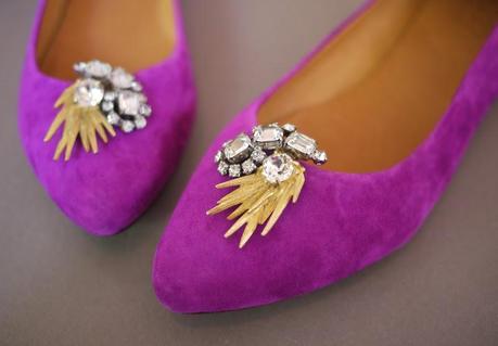 Diy.......adornar zapatos con pendientes de clip