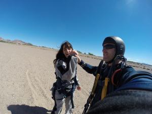 Aterrizando en Las Vegas con el paracaídas. Skydive Las Vegas