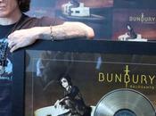 Bunbury sigue sorprendiendo música recibiendo discos