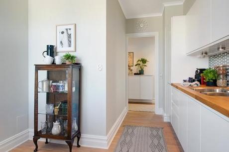 Revestimiento de tela y cristal pisos suecos decoración inspiración ikea estilo nórdico escandinavo decoración salones decoración cocinas cocina encimera madera cocina blanca moderna ikea blog decoració nórdica blanco madera decoración 