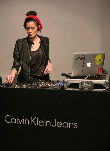 calvin-klein-jeans-mexico-f14-EVENT-dj-etna-calvi-ph-catwalk-studio