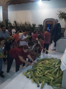 Ofrendas de elotes en Capilla del Refugio