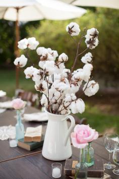 En las bodas de otoño, flores de algodón