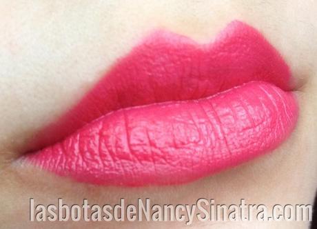 swatch lip tint h&m raspberry red