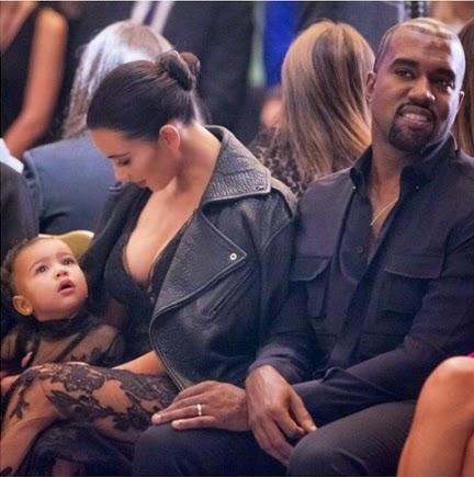 Kim Kardashian y North West, encajes y transparencias en el front-row de Givenchy