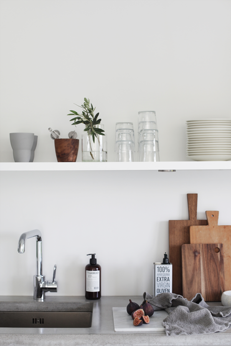 Nuevo estilo nórdico minimalista Nuevo estilo nórdico minimalista muebles de ikea muebles de diseño Minimalismo en blanco distribución diáfana decoración noruega nórdica decoración en blanco decoración de comedores y salones minimalistas cocinas blancas modernas