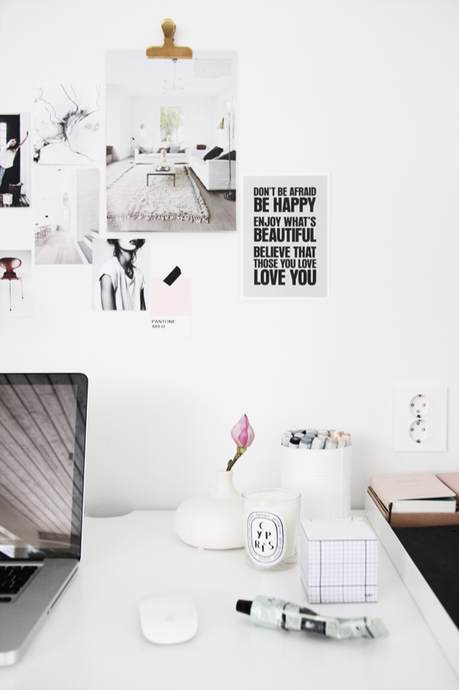 Nuevo estilo nórdico minimalista Nuevo estilo nórdico minimalista muebles de ikea muebles de diseño Minimalismo en blanco distribución diáfana decoración noruega nórdica decoración en blanco decoración de comedores y salones minimalistas cocinas blancas modernas