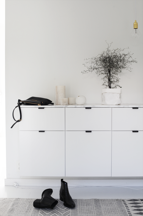 Nuevo estilo nórdico minimalista muebles de ikea muebles de diseño Minimalismo en blanco distribución diáfana decoración noruega nórdica decoración en blanco decoración de comedores y salones minimalistas cocinas blancas modernas 