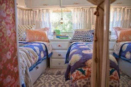 La transformación de una caravana Airstream en un sueño bohemio y chic