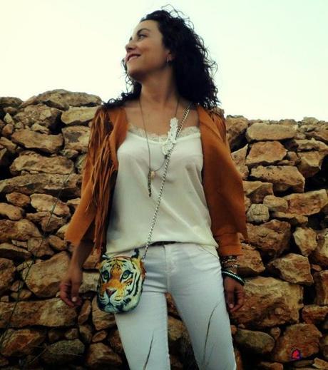 BlancoYCoñac-WhiteAndCognac-BlacEtCognac BlancoYCoñac-WhiteAndCognac-BlacEtCognac