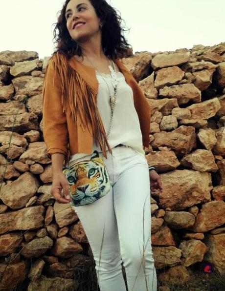 BlancoYCoñac-WhiteAndCognac-BlacEtCognac BlancoYCoñac-WhiteAndCognac-BlacEtCognac