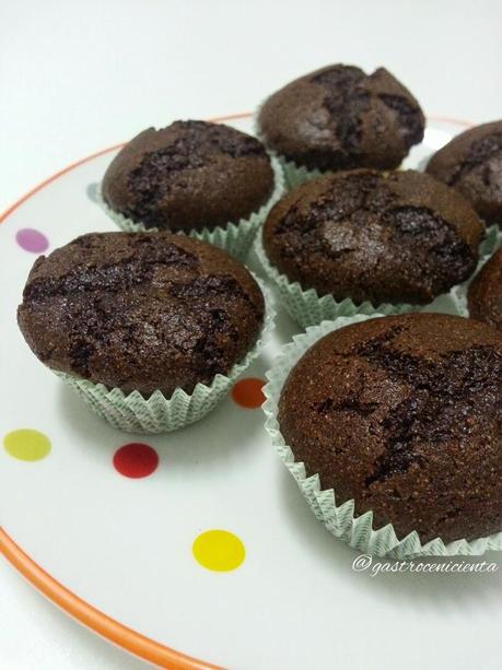 Magdalenas Veganas de Espelta Integral y Algarroba